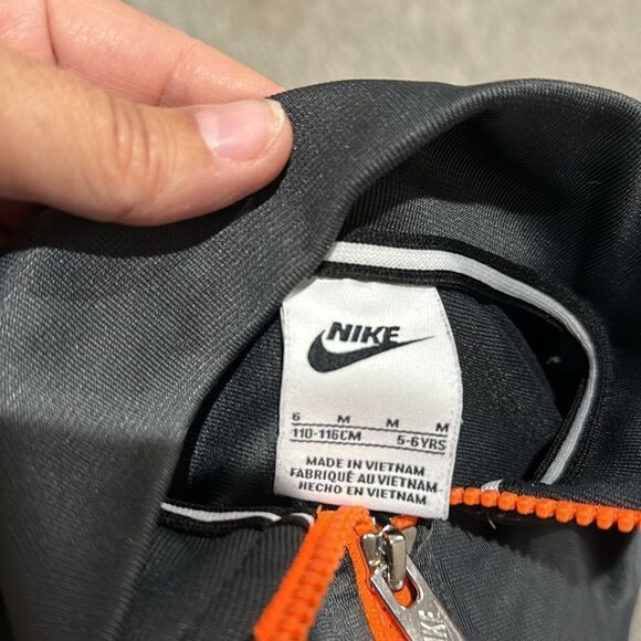 Nike jacket  - Picture 2 of 2